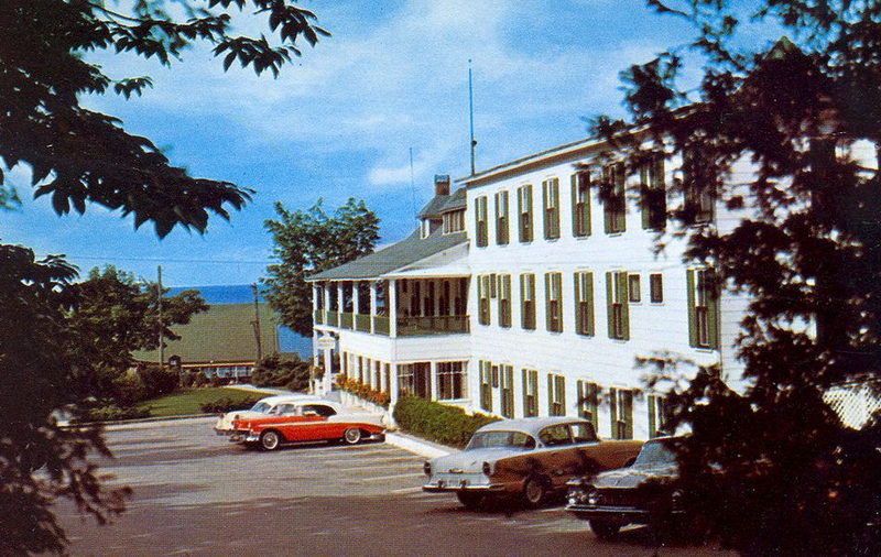 Epworth Heights Hotel - Vintage Postcard (newer photo)